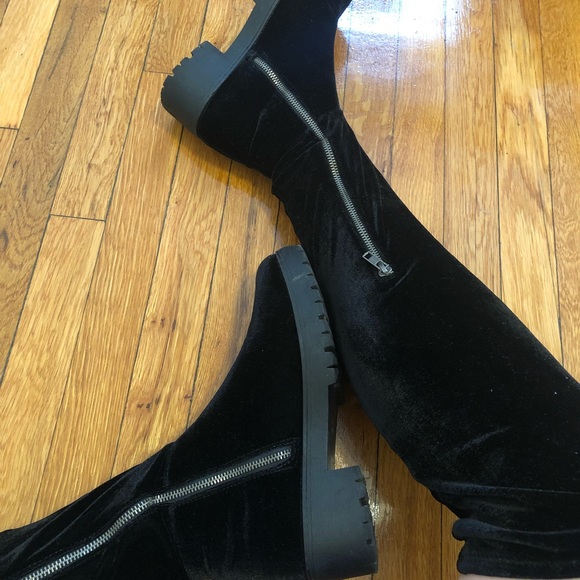 Boots - Picture 2 of 6